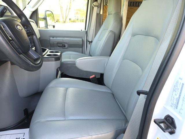 2026 Ford E-350SD Base Cutaway