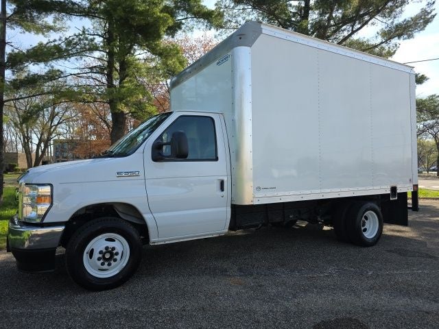 2026 Ford E-350SD Base Cutaway
