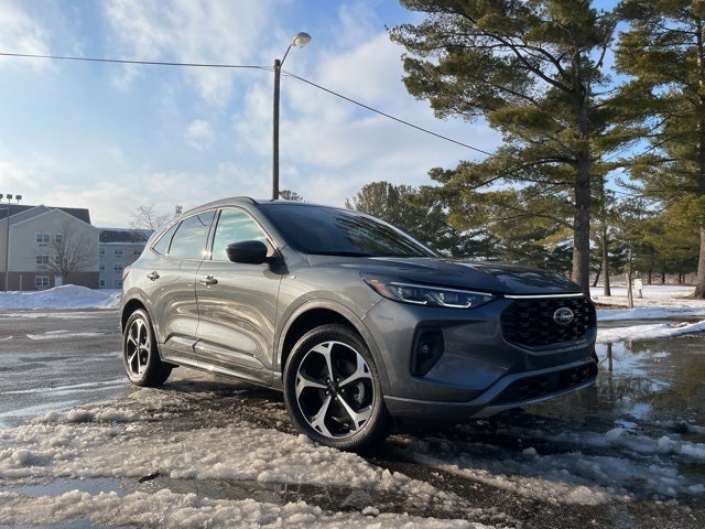 2025 Ford Escape Hybrid ST-Line Elite