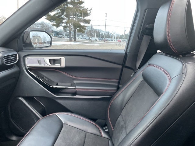 2024 Ford Explorer ST-Line