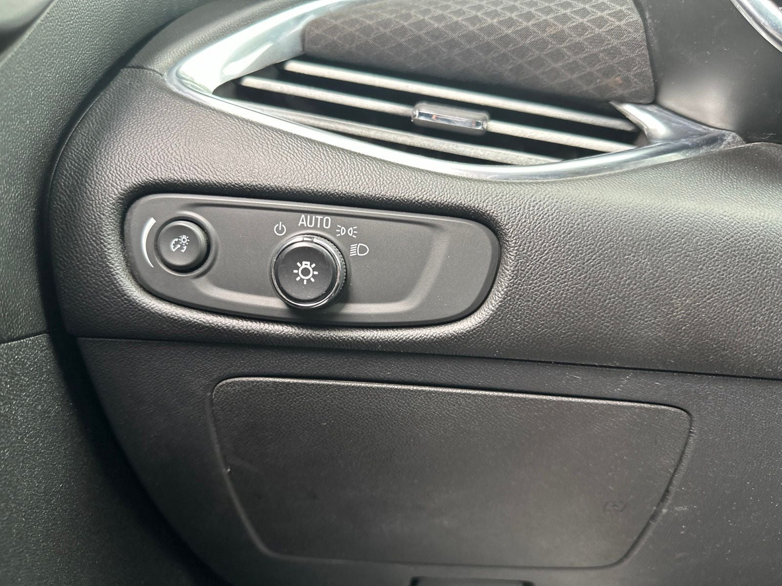 2017 Chevrolet Malibu LT 1LT