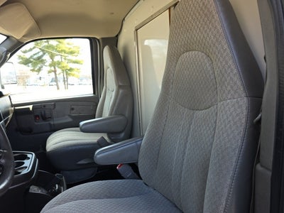 2009 Chevrolet Express 3500 Work Van Cutaway