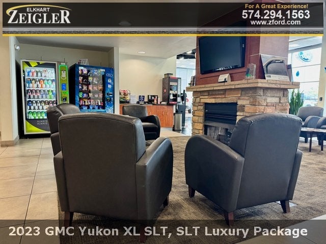 2023 GMC Yukon XL SLT