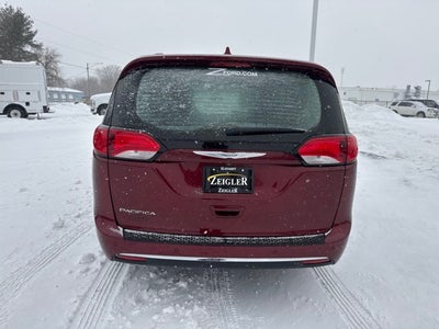 2017 Chrysler Pacifica Touring L Plus