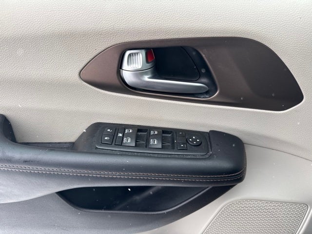 2017 Chrysler Pacifica Touring L Plus