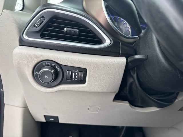 2017 Chrysler Pacifica Touring L Plus