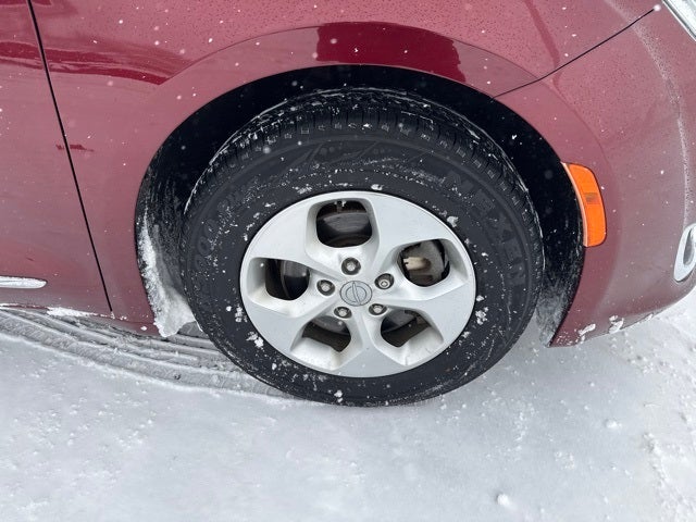 2017 Chrysler Pacifica Touring L Plus