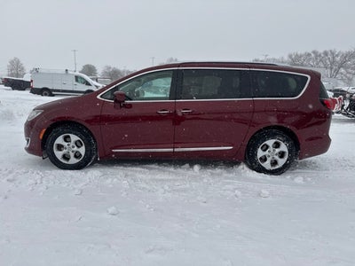 2017 Chrysler Pacifica Touring L Plus