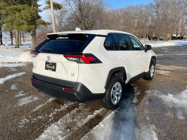 2024 Toyota RAV4 LE