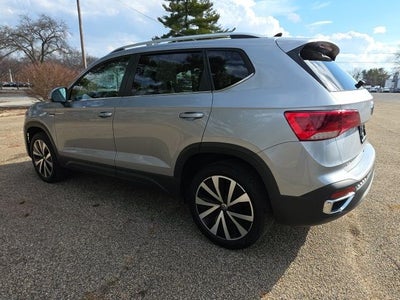 2024 Volkswagen Taos 1.5T SE