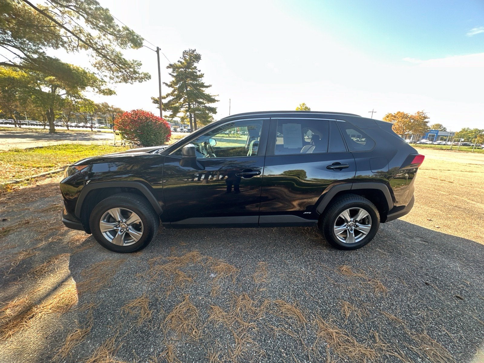 2022 Toyota RAV4 Hybrid LE