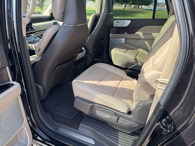 2022 Lincoln Navigator L Reserve