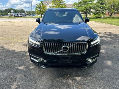 2023 Volvo XC90 B5 Plus