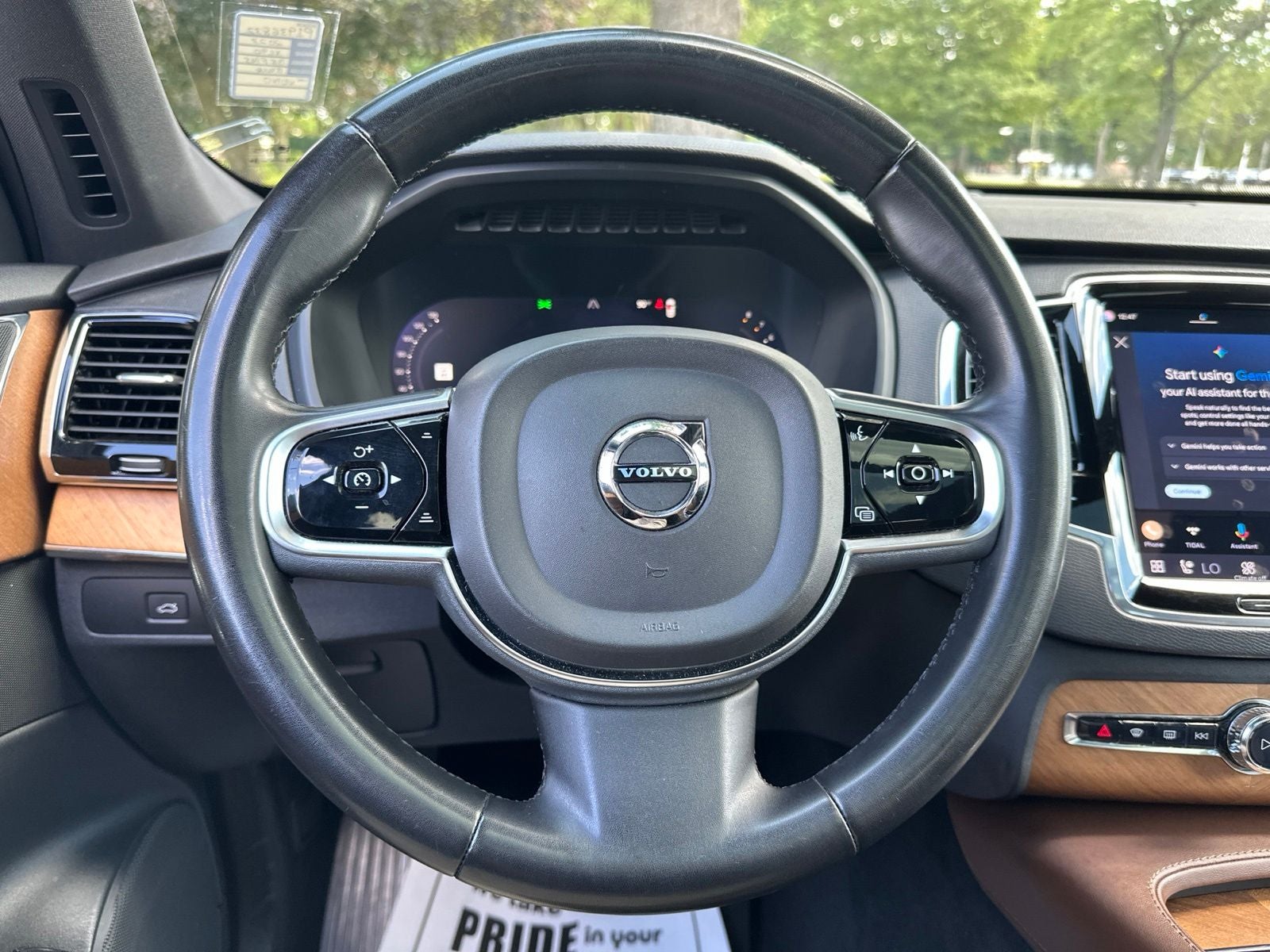 2023 Volvo XC90 B5 Plus