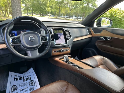 2023 Volvo XC90 B5 Plus