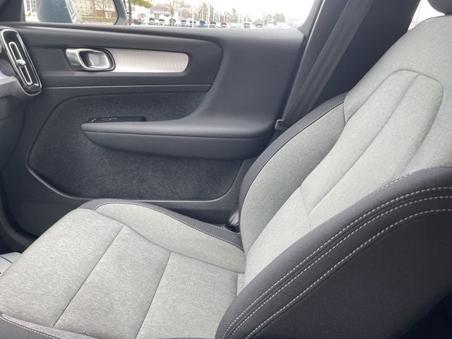 2023 Volvo XC40 B5 Core