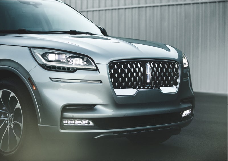 The available adaptive pixel LED headlamps of the 2023 Lincoln Aviator® SUV activated | Zeigler Lincoln of Kalamazoo in Kalamazoo MI