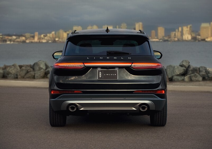 The rear lighting of the 2025 Lincoln Corsair® SUV spans the entire width of the vehicle. | Zeigler Lincoln of Kalamazoo in Kalamazoo MI
