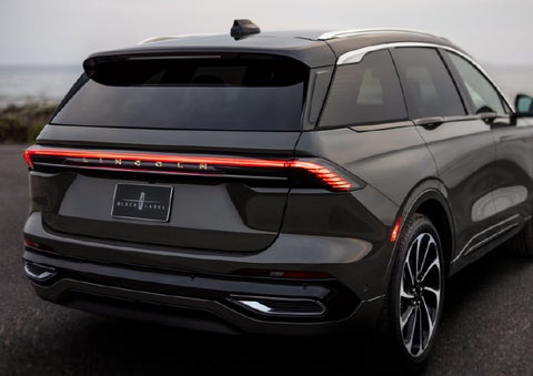 The rear of a 2025 Lincoln Black Label Nautilus® SUV displays full LED rear lighting. | Zeigler Lincoln of Kalamazoo in Kalamazoo MI