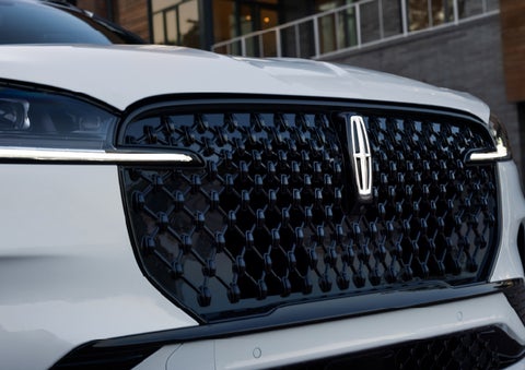 The front grille of a 2026 Lincoln Aviator® SUV is shown. | Zeigler Lincoln of Kalamazoo in Kalamazoo MI